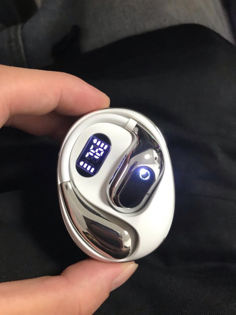 <em><strong>Victor</strong></em>